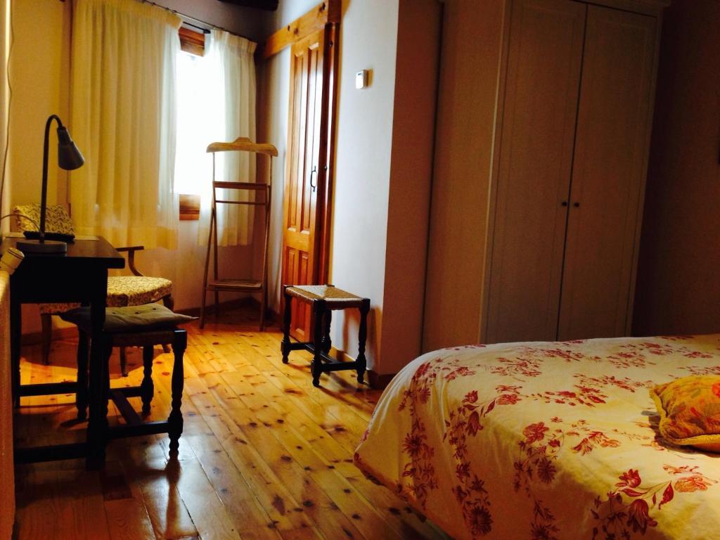 Hotel Can Borrell Meranges Room photo